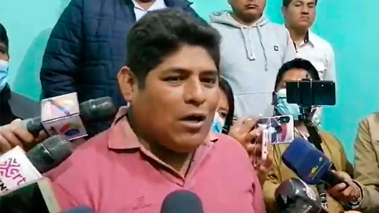 El dirigente C&eacute;sar Apaza, presidente de Autodefensa de Adepcoca./ ERBOL