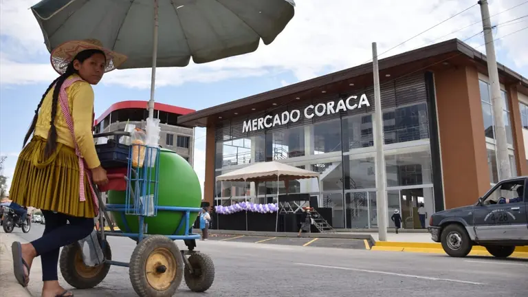 As&iacute; luce por fuera el mercado Coraca, tras los trabajos de remoci&oacute;n realizados por la Alcald&iacute;a de Cochabamba, NO&Eacute; PORTUGAL