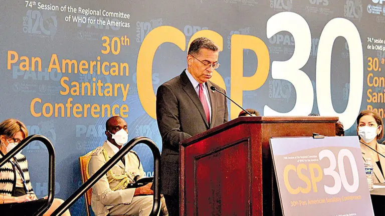 El secretario de Salud y Servicios Humanos de los Estados Unidos, Xavier Becerra. EFE
