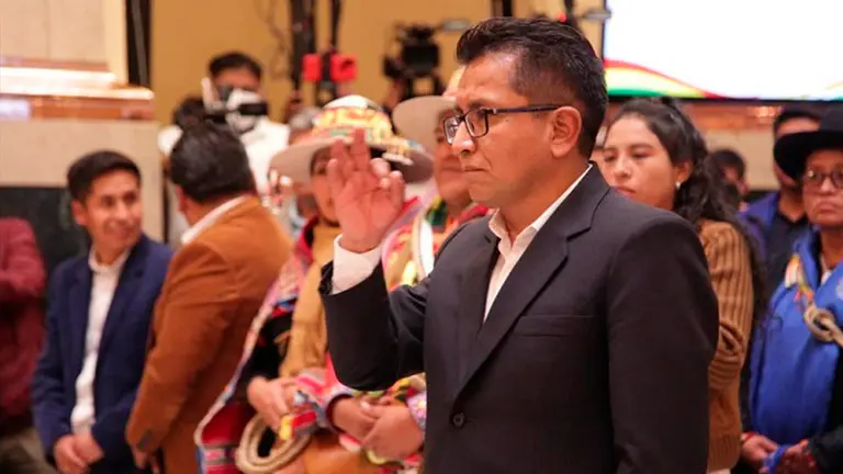 El nuevo Defensor del Pueblo, Pedro Callisaya. URGENTE.BO