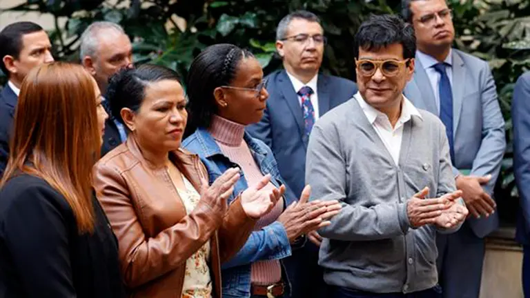 Sobre Colombia. EFE