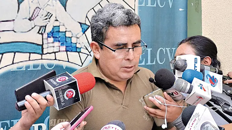 El jefe del DIC de la FELCV, Jhonny Coca, durante la conferencia de prensa. OPINI&Oacute;N
