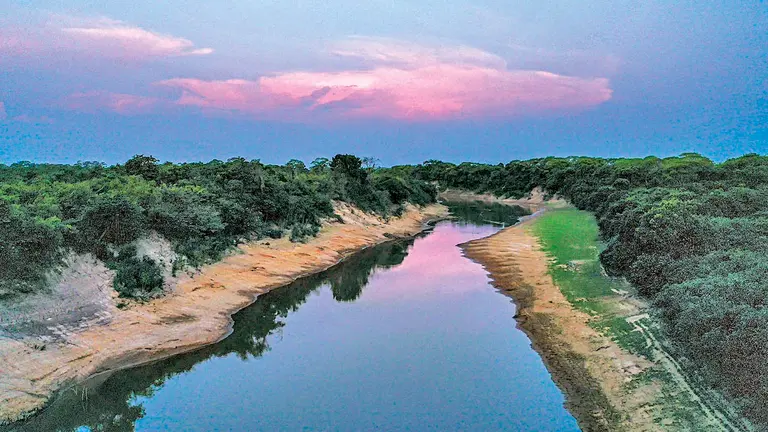 Los Grandes Lagos Tect&oacute;nicos de Exaltaci&oacute;n en los Llanos de Moxos. OMAR TORRICO