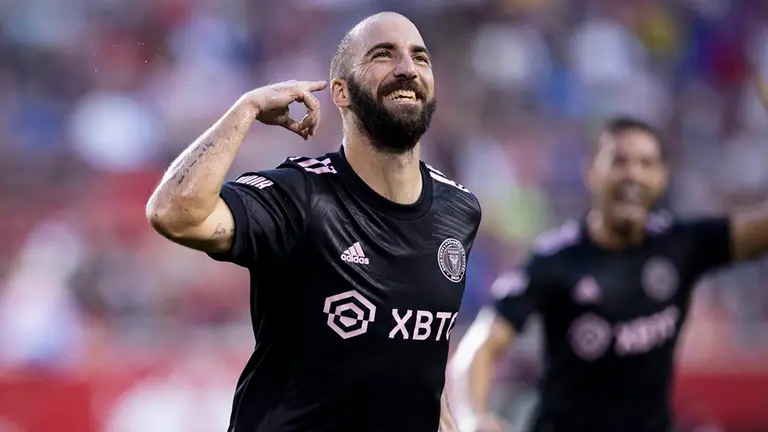 Gonzalo Higua&iacute;n festeja un gol con el Inter de Miami. ELPAIS.COM