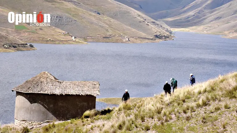 El embalse de agua de la represa de Misicuni. DICO SOL&Iacute;S
