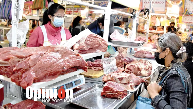 Imagen referencial de venta de carne en mercados. NO&Eacute; PORTUGAL