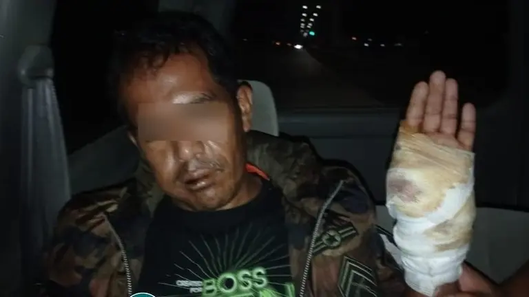 Patricio V&aacute;squez, rescatado tras sufrir la amputaci&oacute;n de su dedo pulgar en Entre R&iacute;os. POLIC&Iacute;A BOLIVIANA
