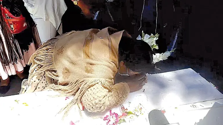 Dan el &uacute;ltimo adi&oacute;s al ni&ntilde;o Cristian, asesinado durante un robo en El Alto, La Paz. SEO TV NOTICIAS