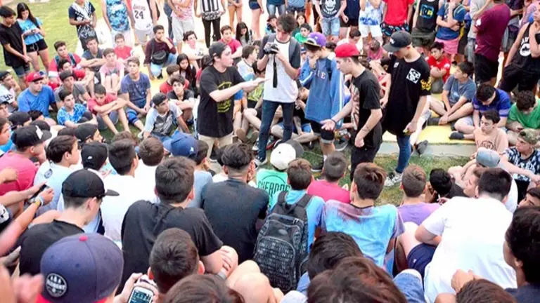 Imagen referencial de adolescentes rapeando. EL DIARIO DEL CENTRO DEL PA&Iacute;S