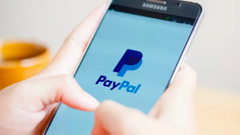Imagen ilustrativa de pagos con PayPal. FREEPIK