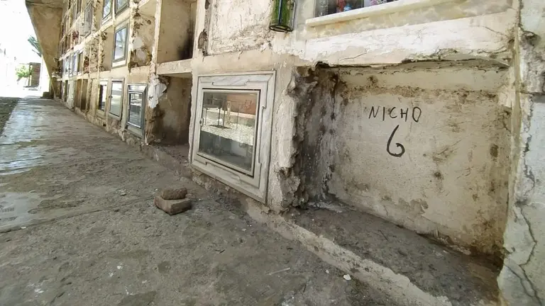 El nicho 6, donde yacen los restos de benem&eacute;ritos de la Guerra del Chaco. DICO SOL&Iacute;S