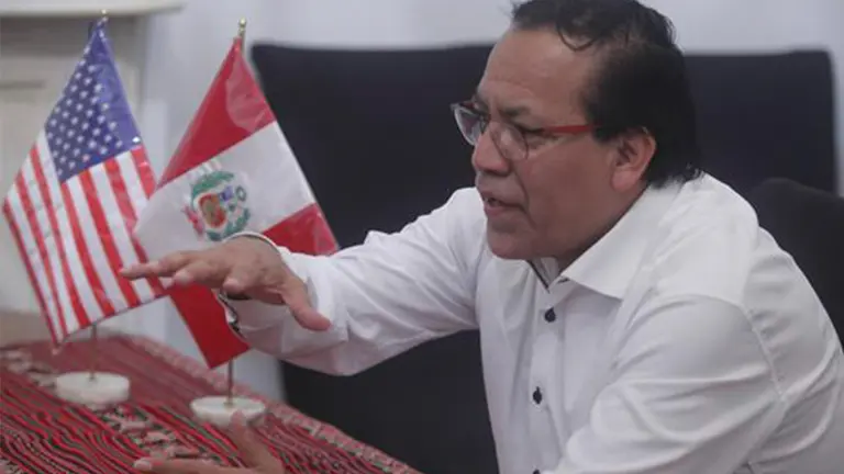 Sobre Per&uacute;. EFE