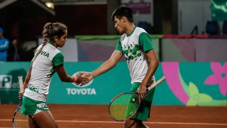 Los hermanos Noelia y Federico Zeballos, en Lima 2019. TENIS AL M&Aacute;XIMO
