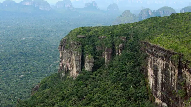 Fotograf&iacute;a de archivo en la que se registr&oacute; una vista a&eacute;rea del Parque natural de Chiribiquete, en el departamento de Guaviare (Colombia). EFE