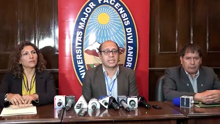 Autoridades de la UMSA informaron la decisi&oacute;n. Foto: captura de pantalla.