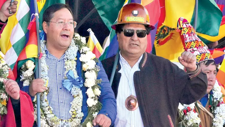 El presidente Luis Arce y el l&iacute;der del MAS, Evo Morales. APG