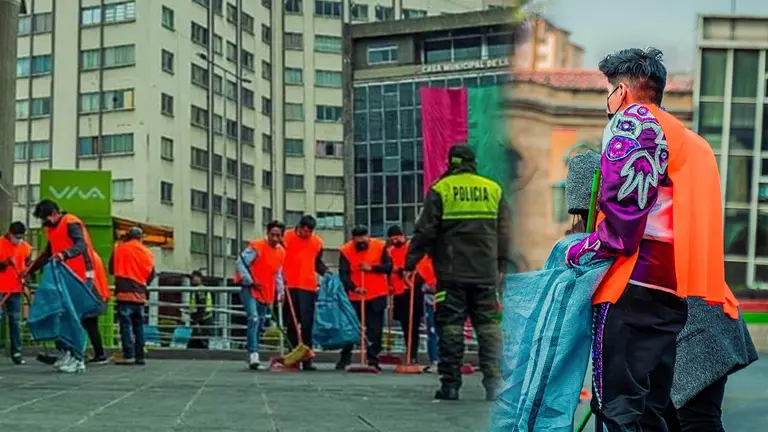 J&oacute;venes realizan trabajos por beber en la calle; uno de ellos vest&iacute;a traje de caporal