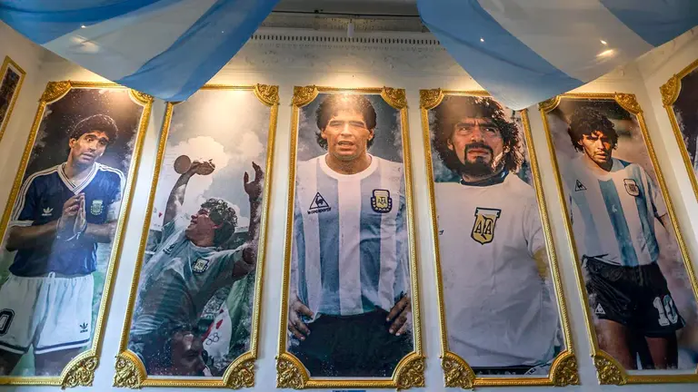 Fotografía de un bar temático de Maradona, el 21 de octubre de 2022, en el barrio de la Boca, en Buenos Aires (Argentina). EFE