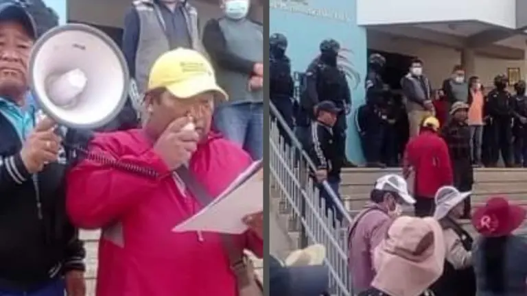 Vecinos de Colcapirhua, durante la toma de la alcald&iacute;a. MART&Iacute;N COLQUE