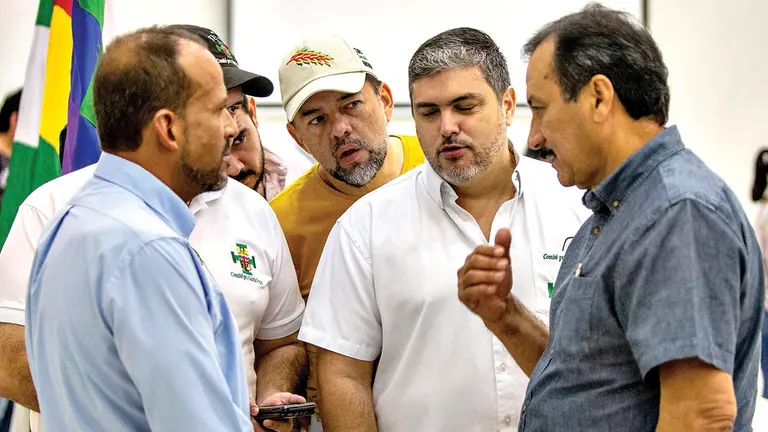 Miembros del Comit&eacute; Interinstitucional por el Censo, en reuni&oacute;n. APG