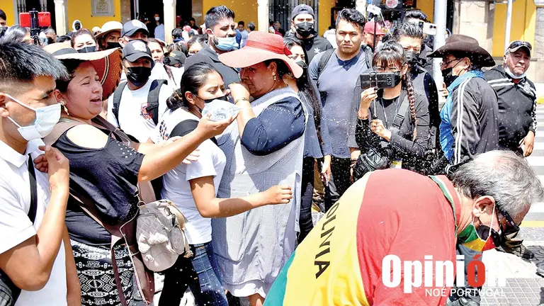Los conflictos en el frontis de la Alcald&iacute;a, este 27 de octubre. NO&Eacute; PORTUGAL