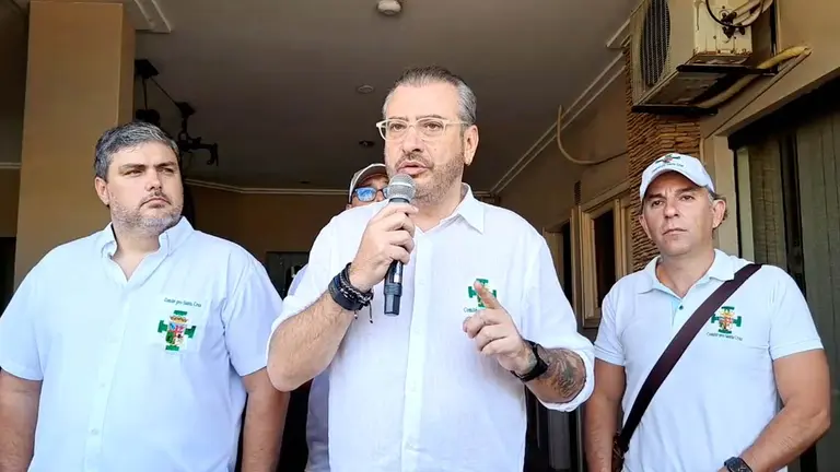 Representantes del Comit&eacute; C&iacute;vico Pro Santa Cruz. RRSS
