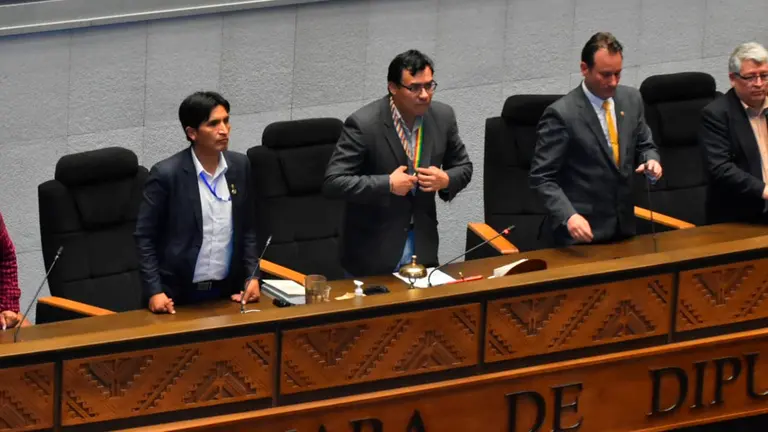 Sobre Diputados. APG