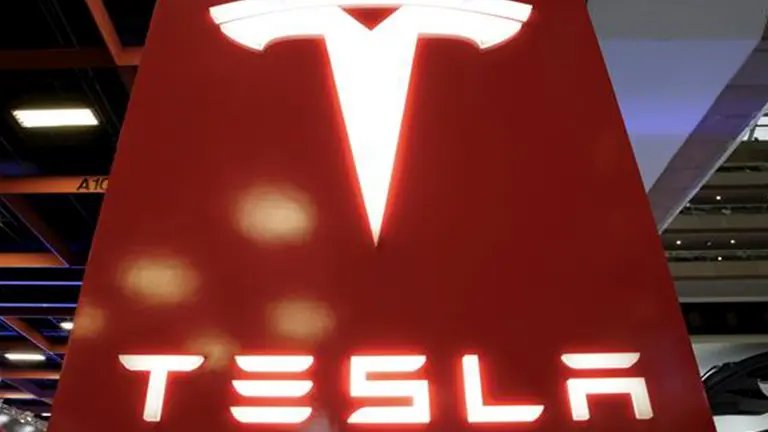 Sobre Tesla. EFE