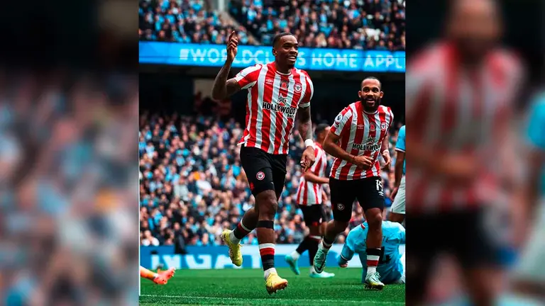 Toney festeja un gol de Brentford en la victoria (1-2) sobre Manchester City. INSTAGRAM BRENTFORD