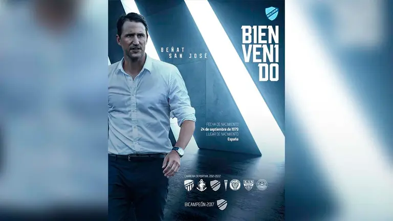 Imagen de la bienvenida de la Academia pace&ntilde;a a Be&ntilde;at San Jos&eacute;. FACEBOOK CLUB BOL&Iacute;VAR