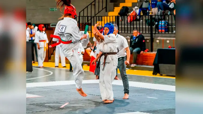 Kenia Orellana, durante un combate del Sudamericano de Karate, selectivo a la Copa del Mundo de la disciplina. CONRA G&Oacute;MEZ