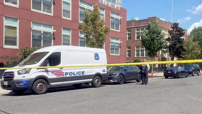 El tiroteo ocurrió en un autobús que llevaba a varios estudiantes al campus tras una excursión a Washington DC. EFE