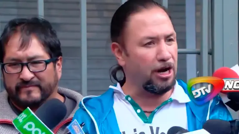 Omar S&aacute;nchez en su llegada a La Paz. DTV Noticias