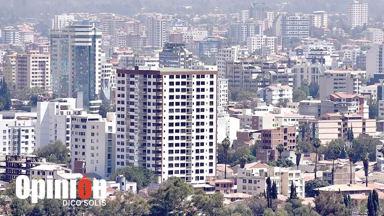 Imagen de edificios en la ciudad de Cochabamba. DICO SOL&Iacute;S