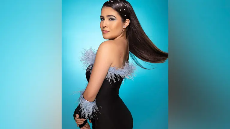 La cantante boliviana Flavvia. CORTES&Iacute;A