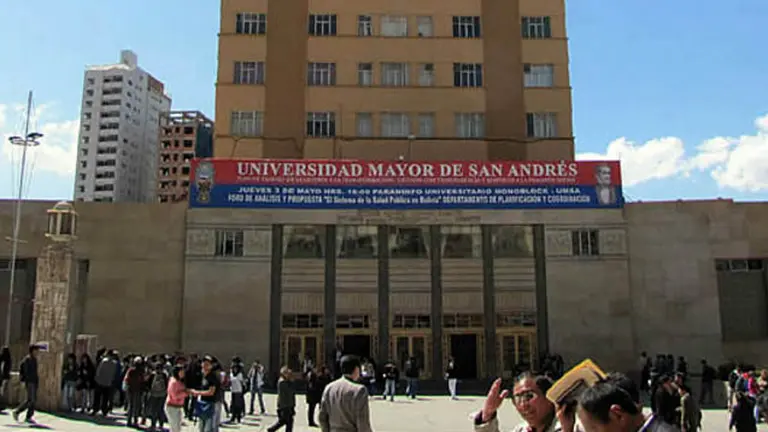 Frontis de la Universidad Mayor de San Andr&eacute;s./ ERBOL