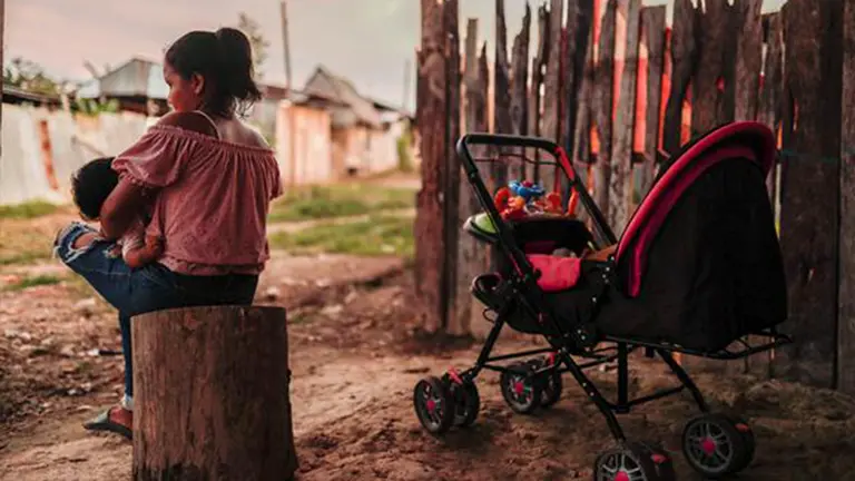Sobre madres de la selva peruana. EFE