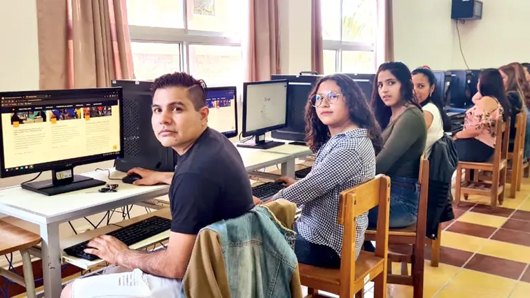 Estudiantes en un aula de la Universidad Salesiana. UNIVERSIDAD SALESIANA