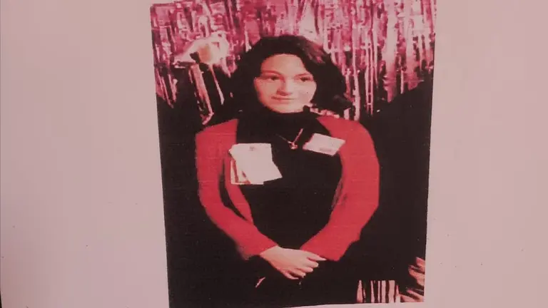 Afiche de b&uacute;squeda de Yara Valery Quiroz Carasco, la adolescente de 15 a&ntilde;os, quien desapreci&oacute; misteriosamente el 24 de noviembre pasado. CORTES&Iacute;A