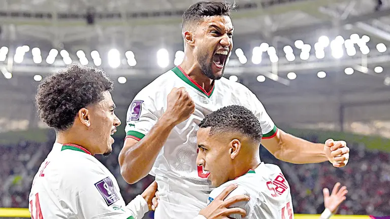Futbolistas marroqu&iacute;es celebran un gol en el triunfo (0-2) sobre B&eacute;lgica. EFE