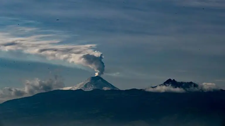 Sobre volc&aacute;n. EFE