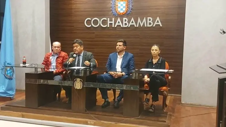 Funcionarios de la Alcald&iacute;a de Cochabamba confirman elementos respecto a la Feria 2023. CAPTURA DE VIDEO