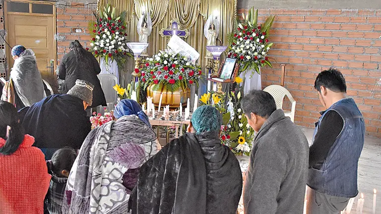 Velorio de Demetria Arispe, v&iacute;ctima de feminicidio en Cochabamba. NO&Eacute; PORTUGAL