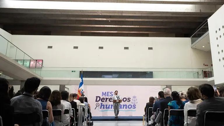 SObre Boric y su pedido. EFE