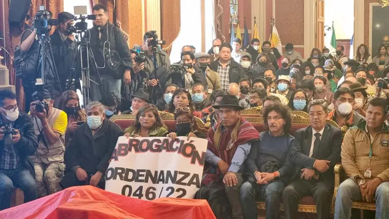 La Asamblea de la Paceñidad determinó abrogar la ordenanza 046. URGENTE.BO