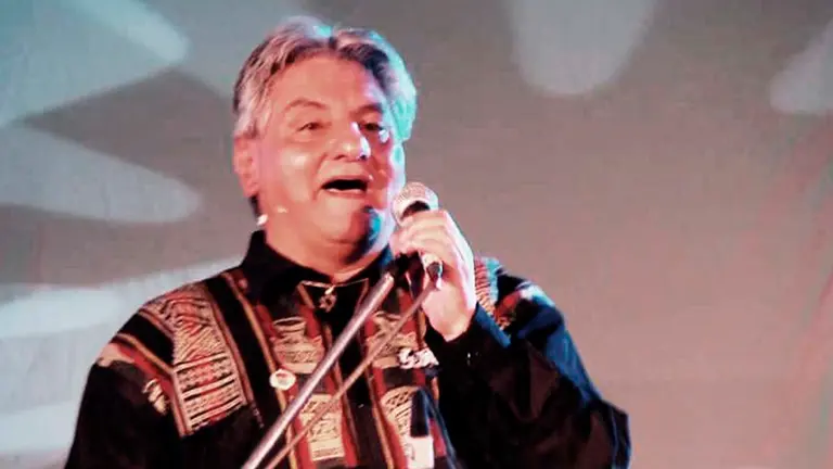 El vocalista de Wara Dante Uzquiano. Urgente.bo