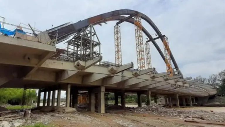 Sobre puente en Tarija. TOMADA DE OX&Iacute;GENO