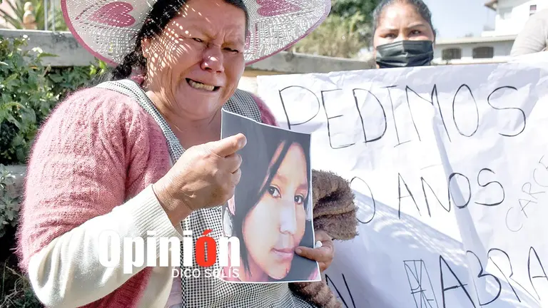 La familia de Jhenny, víctima de feminicidio, no halla consuelo.       DICO SOLÍS 