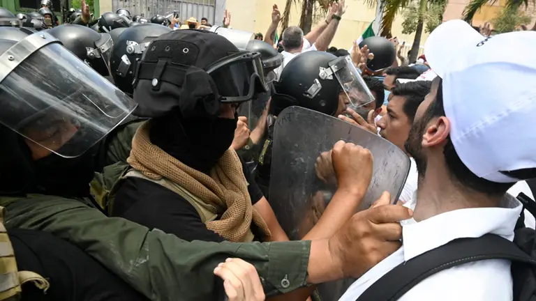 Sobre conflictos en Santa Cruz. APG