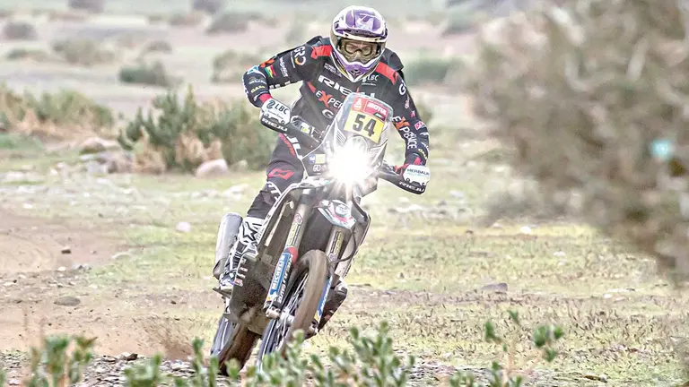 Daniel Nosiglia, durante el Rally Dakar de Arabia. EFE
